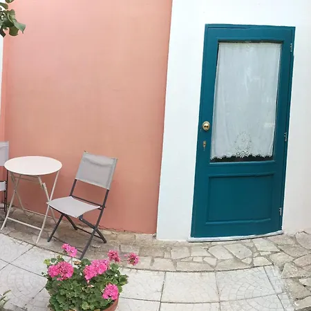 Machi Oda ve Kahvaltı Paola